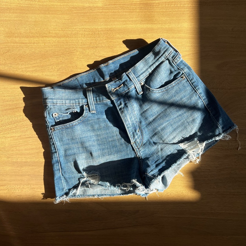 Levi’s short